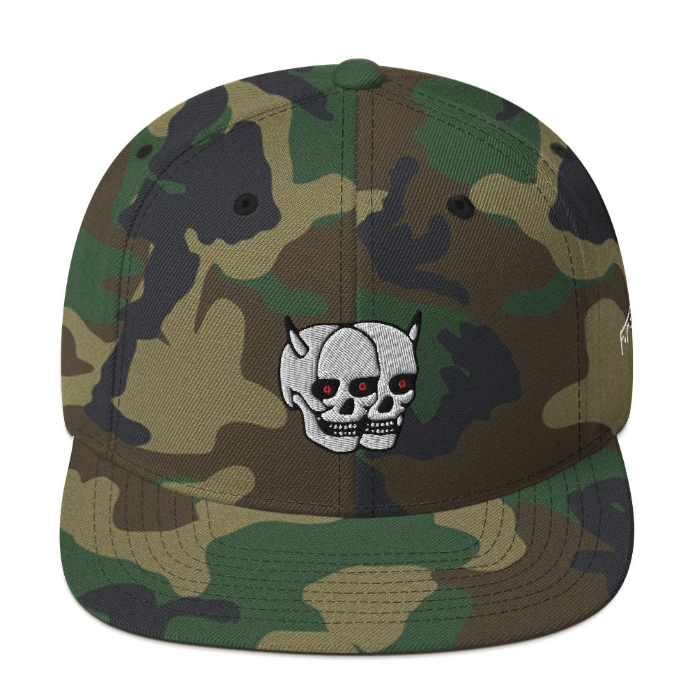 F.r.e.e two skull snapback hat