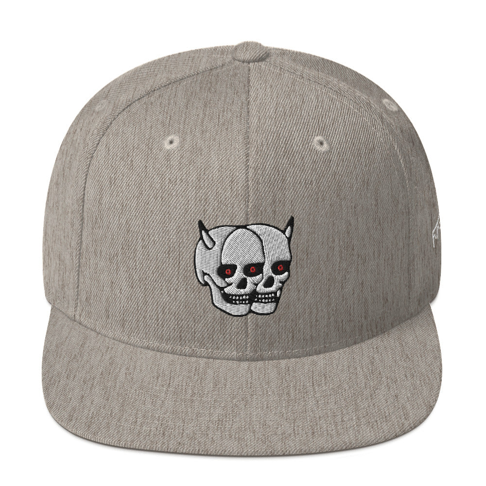F.r.e.e two skull snapback hat