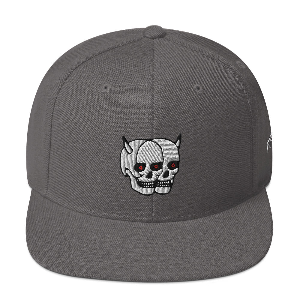 F.r.e.e two skull snapback hat