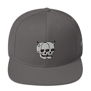 F.r.e.e two skull snapback hat