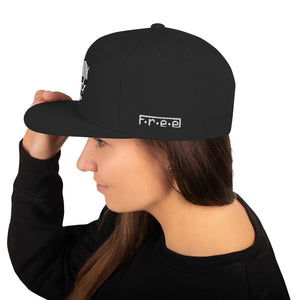 F.r.e.e two skull snapback hat