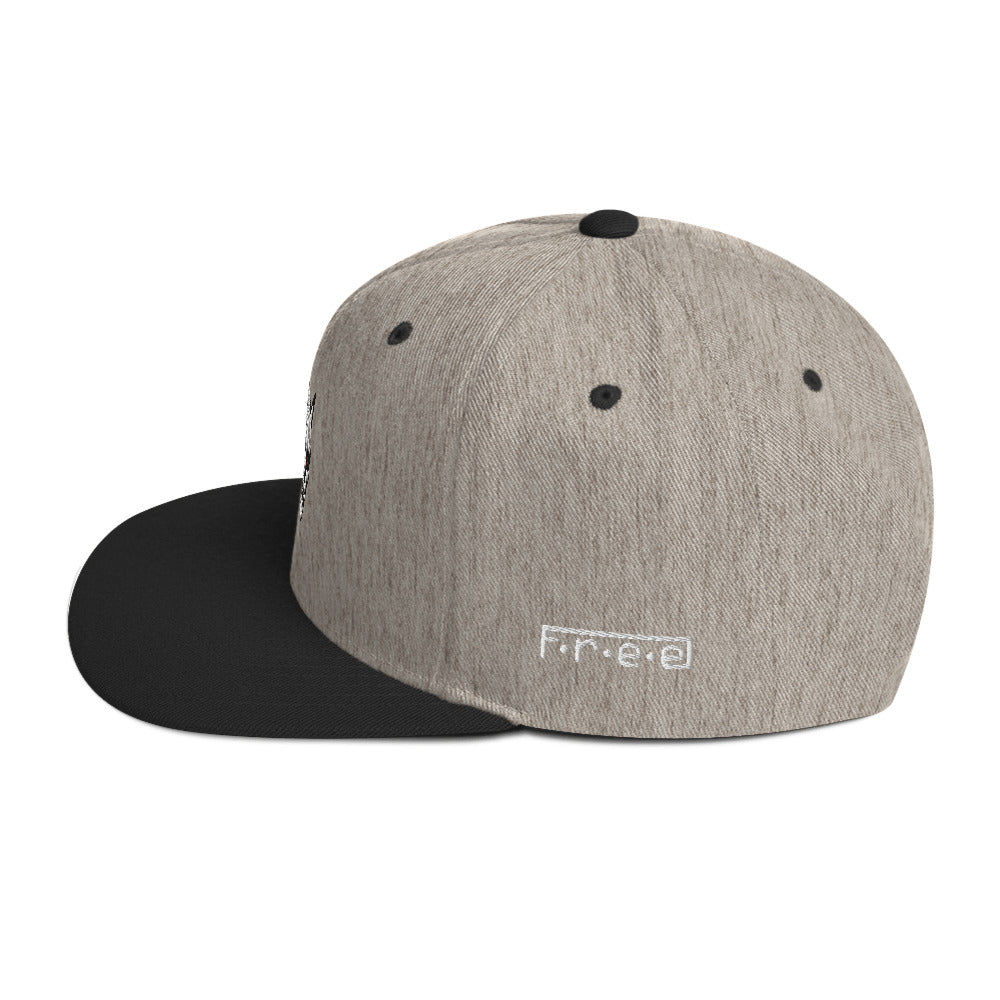 F.r.e.e two skull snapback hat